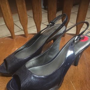 Bandolino shoes. Open toe, navy blue.